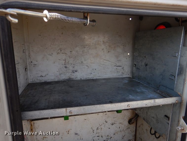 image for item IM9689 2002 Ford F550 Super Duty  utility / service truck