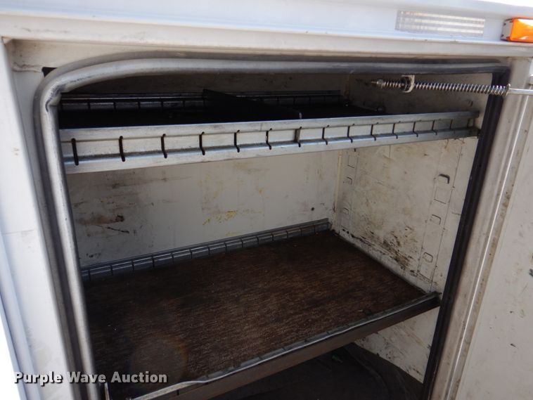 image for item IM9689 2002 Ford F550 Super Duty  utility / service truck