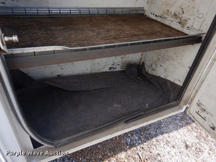 image for item IM9689 2002 Ford F550 Super Duty  utility / service truck