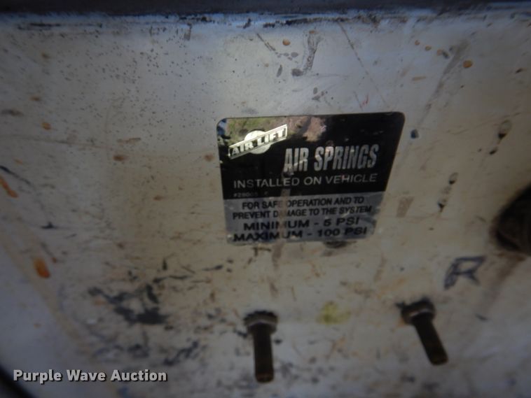 image for item IM9689 2002 Ford F550 Super Duty  utility / service truck