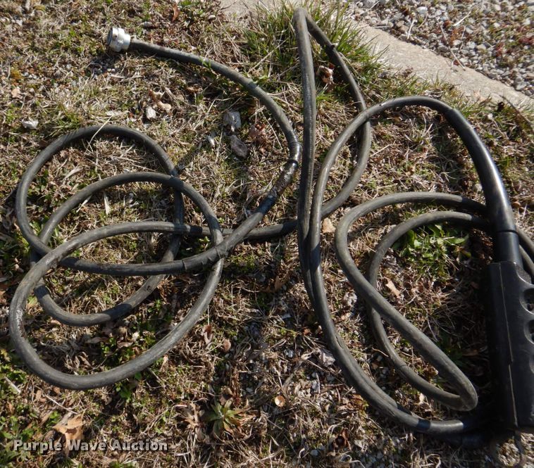 image for item IM9689 2002 Ford F550 Super Duty  utility / service truck