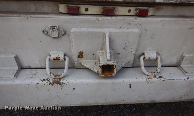 image for item IM9689 2002 Ford F550 Super Duty  utility / service truck