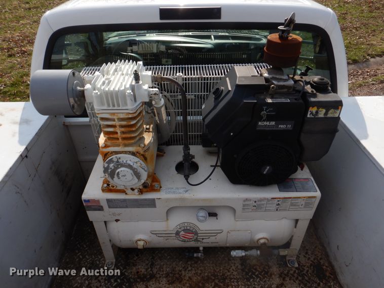 image for item IM9689 2002 Ford F550 Super Duty  utility / service truck