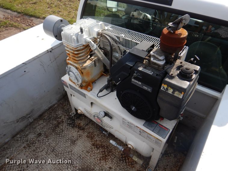 image for item IM9689 2002 Ford F550 Super Duty  utility / service truck