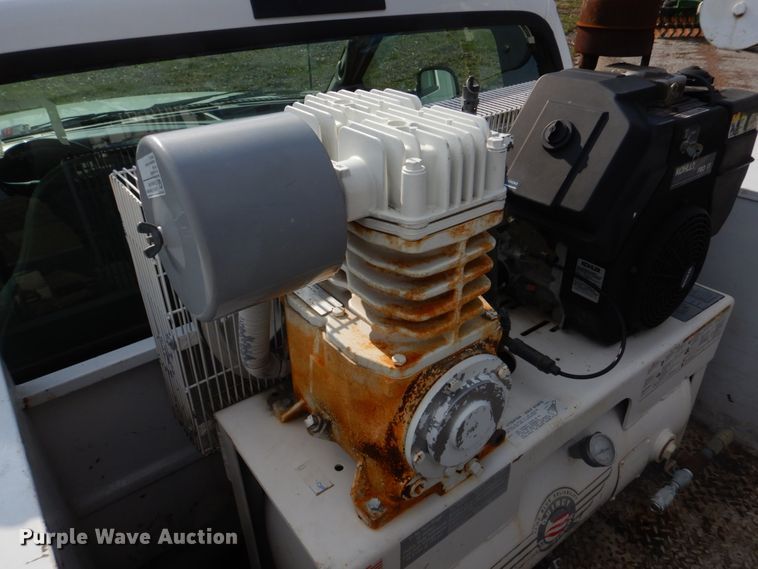 image for item IM9689 2002 Ford F550 Super Duty  utility / service truck