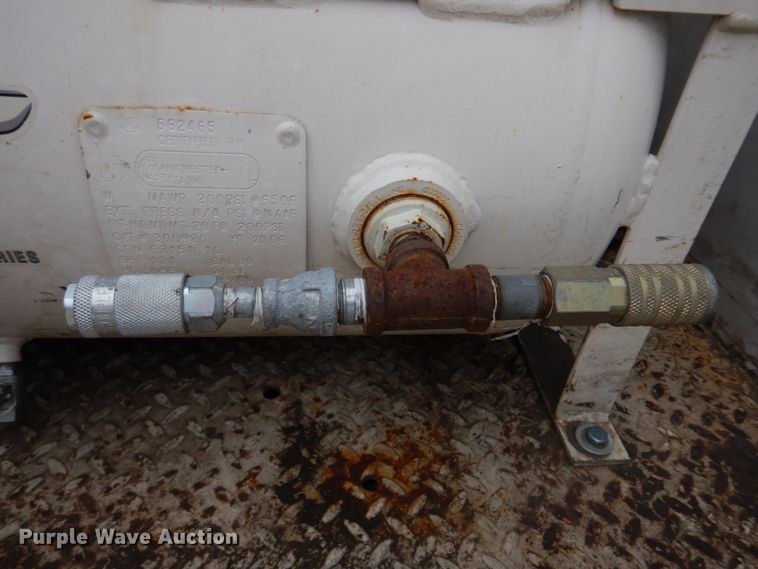 image for item IM9689 2002 Ford F550 Super Duty  utility / service truck