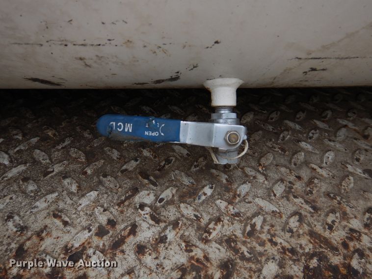 image for item IM9689 2002 Ford F550 Super Duty  utility / service truck