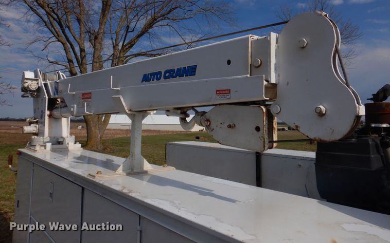 image for item IM9689 2002 Ford F550 Super Duty  utility / service truck