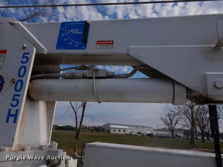 image for item IM9689 2002 Ford F550 Super Duty  utility / service truck