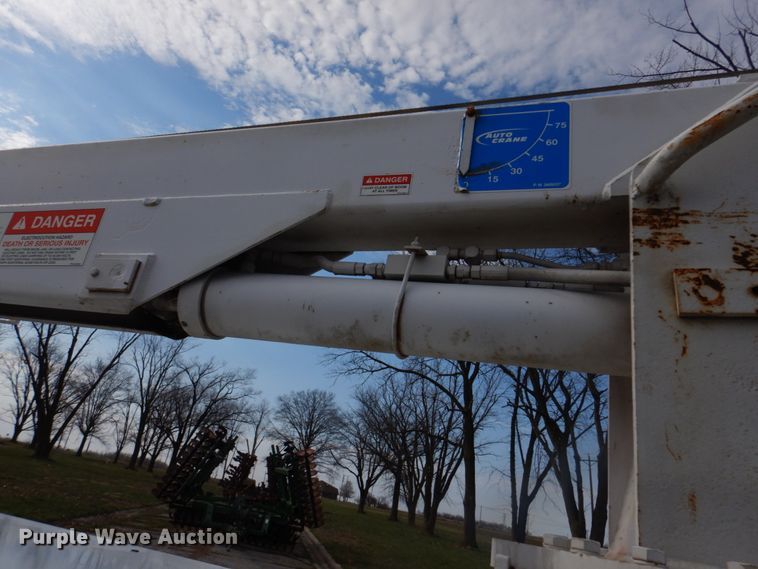 image for item IM9689 2002 Ford F550 Super Duty  utility / service truck