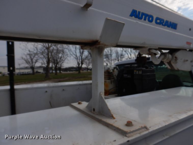 image for item IM9689 2002 Ford F550 Super Duty  utility / service truck