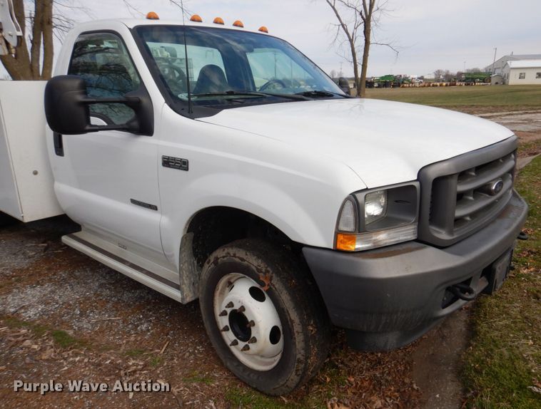 image for item IM9689 2002 Ford F550 Super Duty  utility / service truck