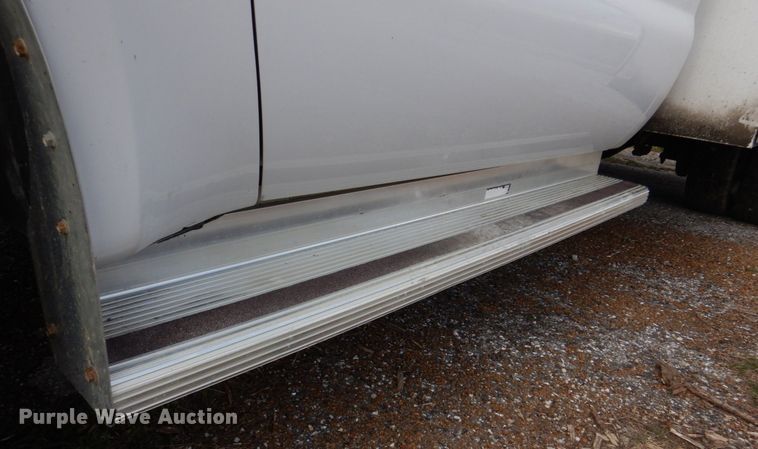 image for item IM9689 2002 Ford F550 Super Duty  utility / service truck