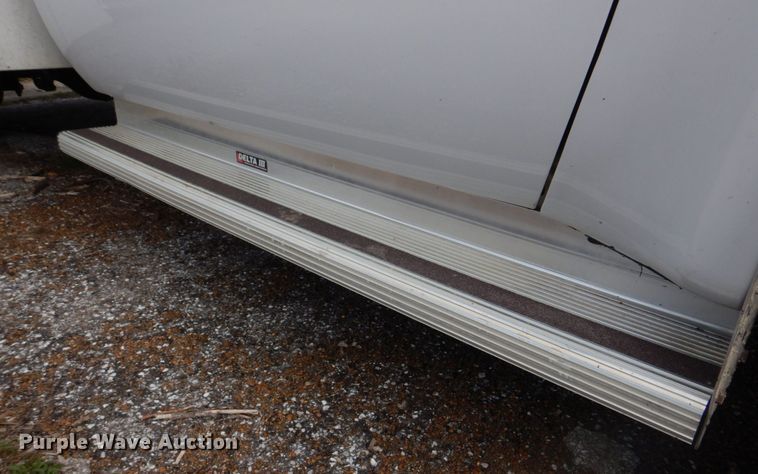 image for item IM9689 2002 Ford F550 Super Duty  utility / service truck