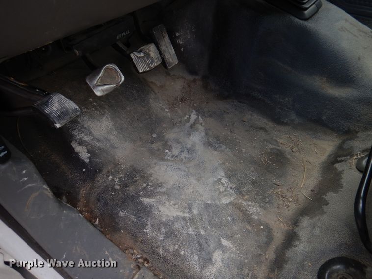 image for item IM9689 2002 Ford F550 Super Duty  utility / service truck