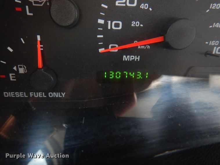 image for item IM9689 2002 Ford F550 Super Duty  utility / service truck