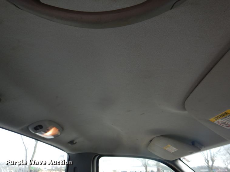 image for item IM9689 2002 Ford F550 Super Duty  utility / service truck