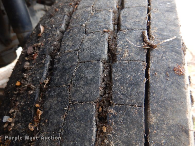 image for item IM9689 2002 Ford F550 Super Duty  utility / service truck