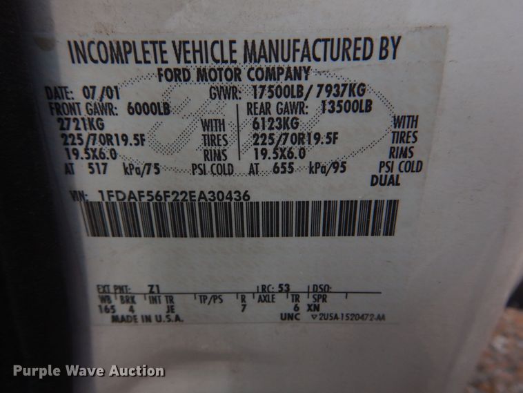 image for item IM9689 2002 Ford F550 Super Duty  utility / service truck