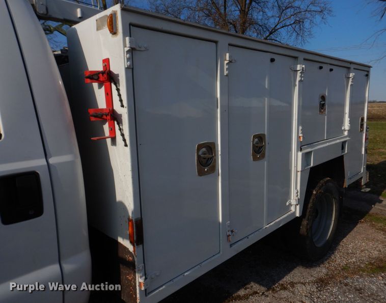 image for item IM9690 2006 Ford F550 Super Duty  utility / service truck