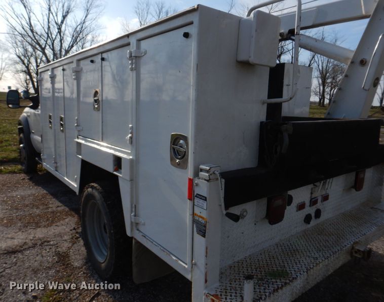 image for item IM9690 2006 Ford F550 Super Duty  utility / service truck