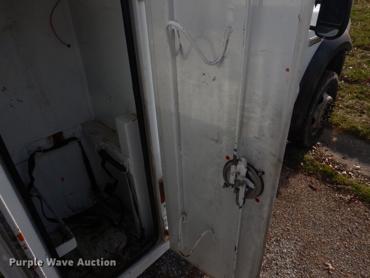 image for item IM9690 2006 Ford F550 Super Duty  utility / service truck