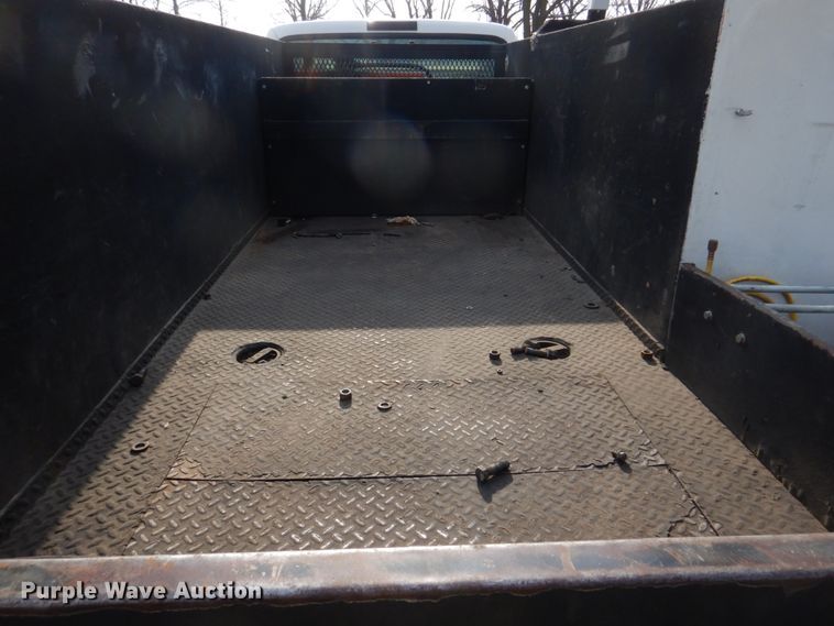 image for item IM9690 2006 Ford F550 Super Duty  utility / service truck
