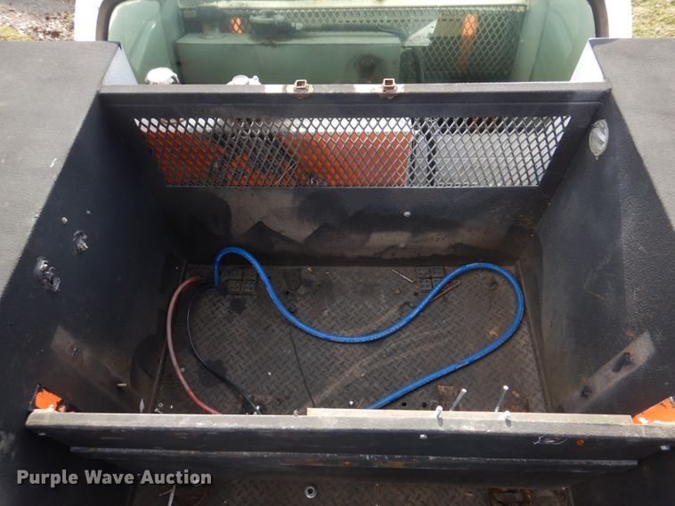 image for item IM9690 2006 Ford F550 Super Duty  utility / service truck