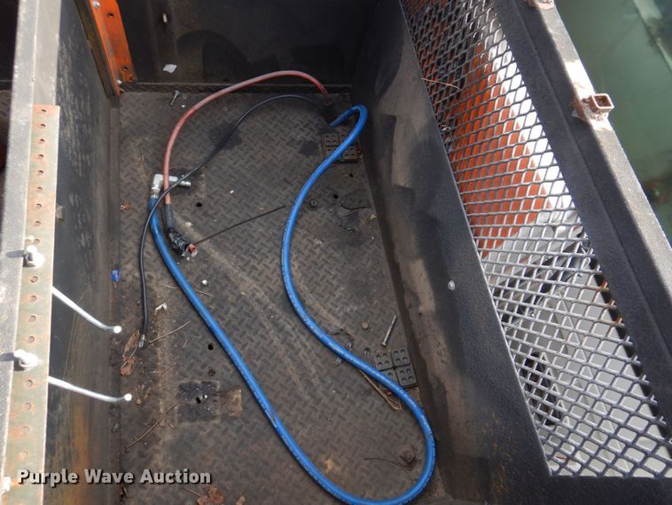 image for item IM9690 2006 Ford F550 Super Duty  utility / service truck