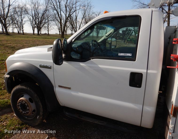 image for item IM9690 2006 Ford F550 Super Duty  utility / service truck