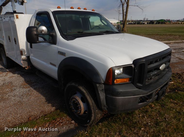 image for item IM9690 2006 Ford F550 Super Duty  utility / service truck