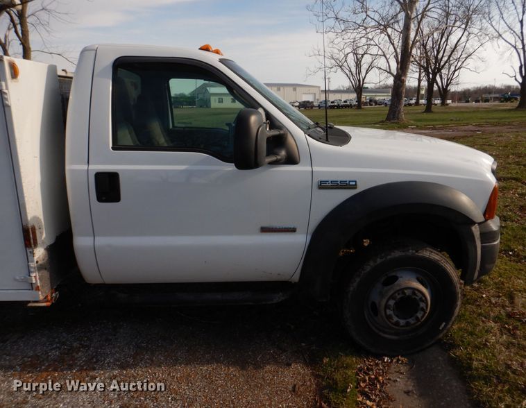 image for item IM9690 2006 Ford F550 Super Duty  utility / service truck