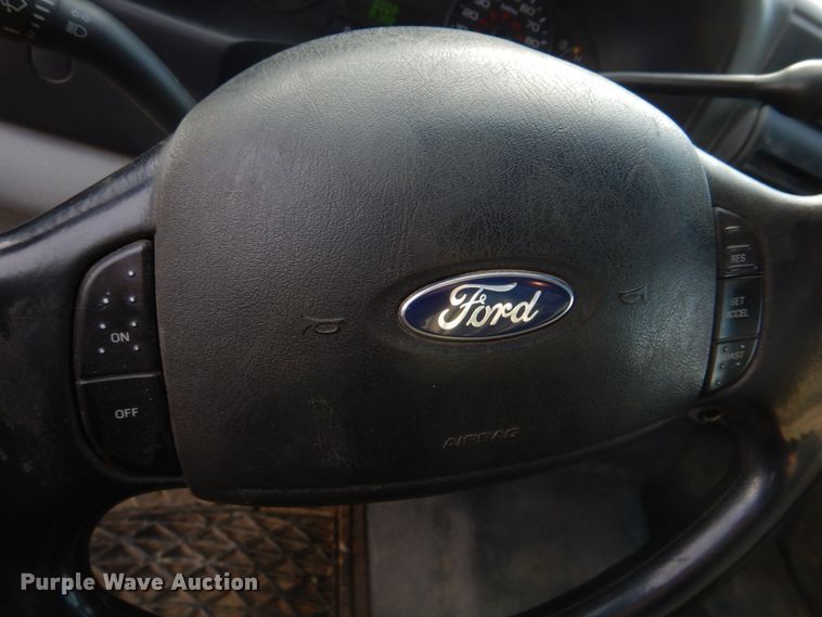 image for item IM9690 2006 Ford F550 Super Duty  utility / service truck