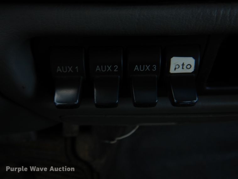 image for item IM9690 2006 Ford F550 Super Duty  utility / service truck