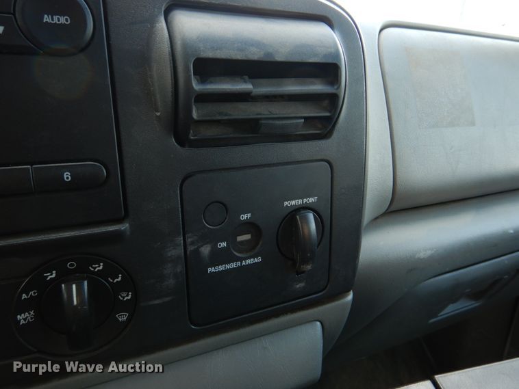 image for item IM9690 2006 Ford F550 Super Duty  utility / service truck