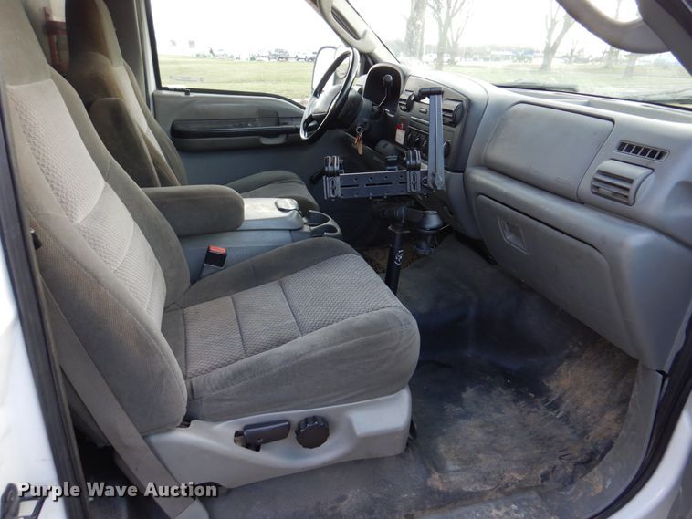 image for item IM9690 2006 Ford F550 Super Duty  utility / service truck