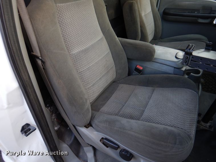 image for item IM9690 2006 Ford F550 Super Duty  utility / service truck