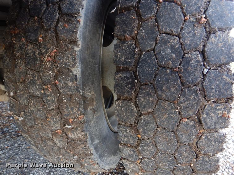 image for item IM9690 2006 Ford F550 Super Duty  utility / service truck