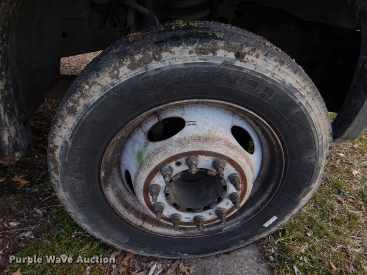 image for item IM9690 2006 Ford F550 Super Duty  utility / service truck