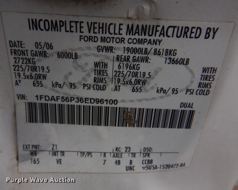 image for item IM9690 2006 Ford F550 Super Duty  utility / service truck