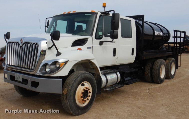 image for item IM9842 2010 International 7400  Crew Cab water truck