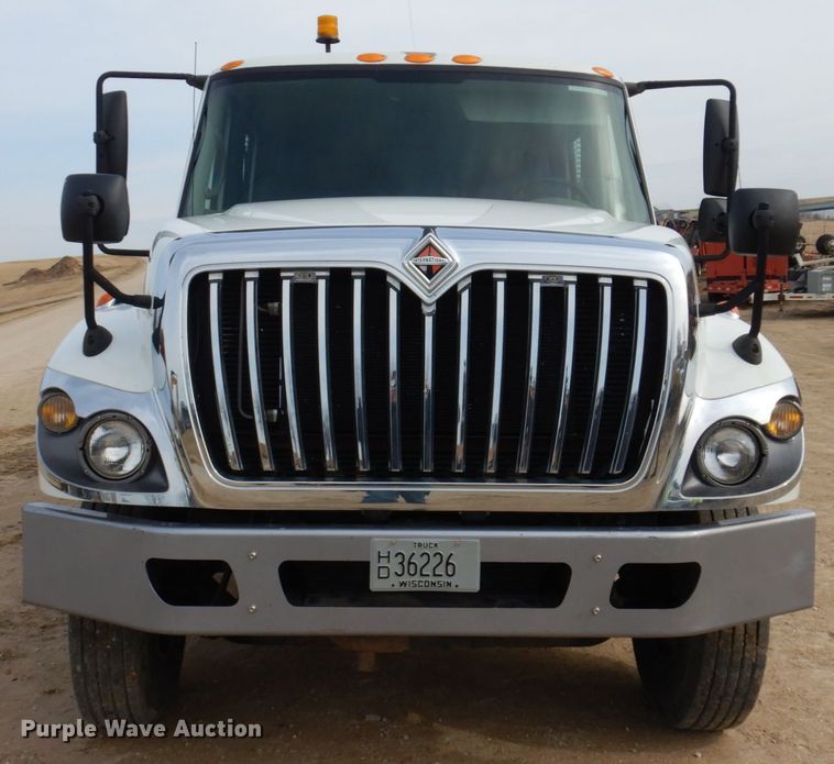 image for item IM9842 2010 International 7400  Crew Cab water truck