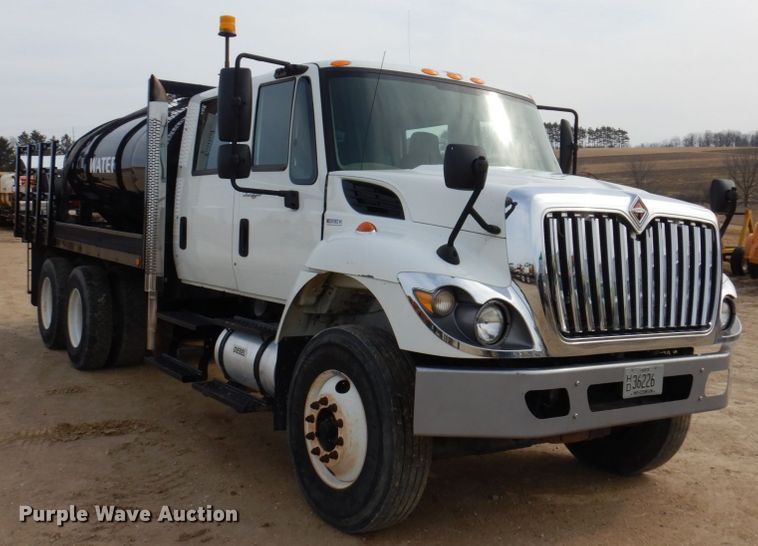 image for item IM9842 2010 International 7400  Crew Cab water truck