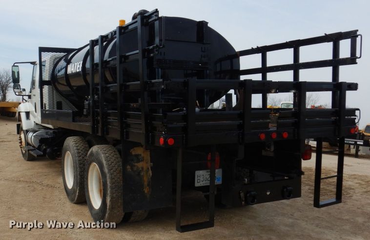 image for item IM9842 2010 International 7400  Crew Cab water truck