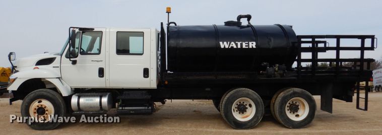 image for item IM9842 2010 International 7400  Crew Cab water truck
