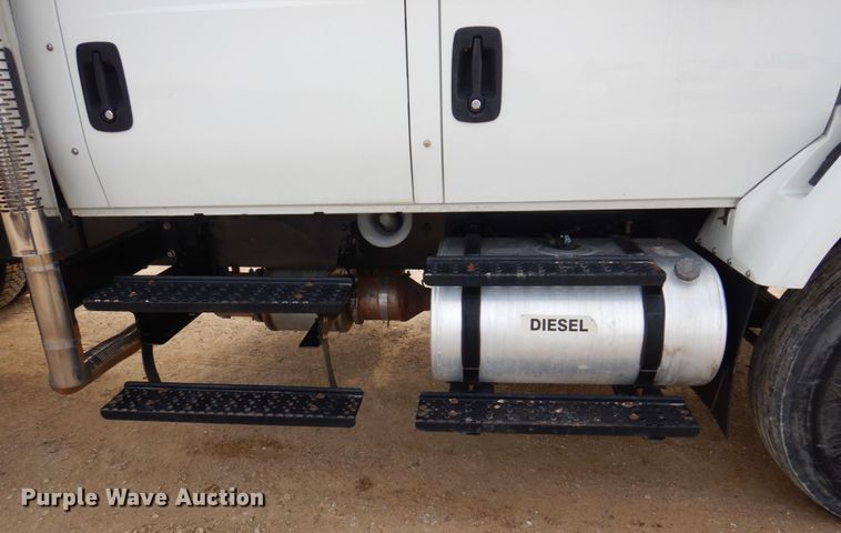 image for item IM9842 2010 International 7400  Crew Cab water truck