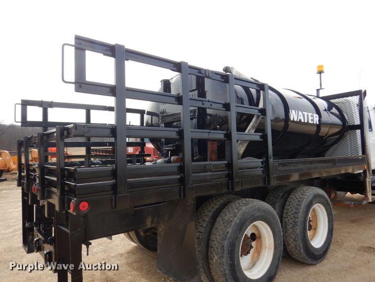 image for item IM9842 2010 International 7400  Crew Cab water truck