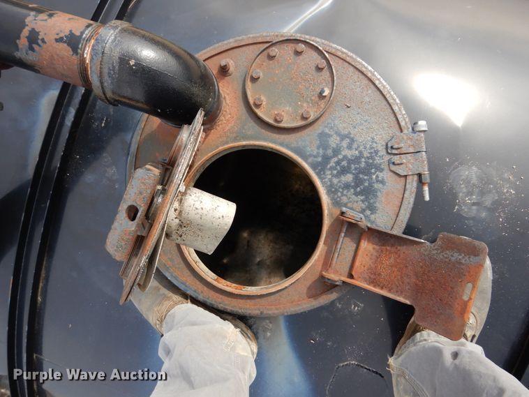 image for item IM9842 2010 International 7400  Crew Cab water truck