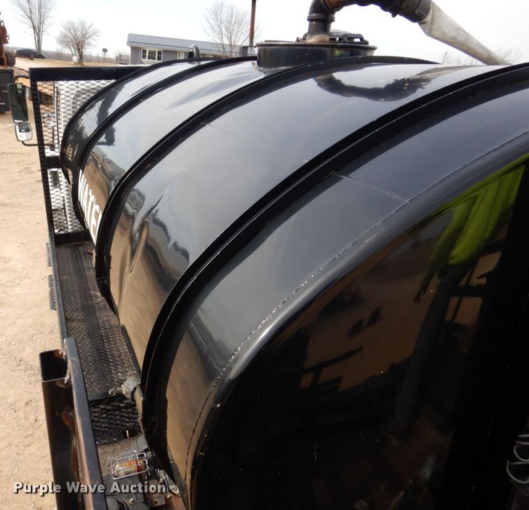 image for item IM9842 2010 International 7400  Crew Cab water truck