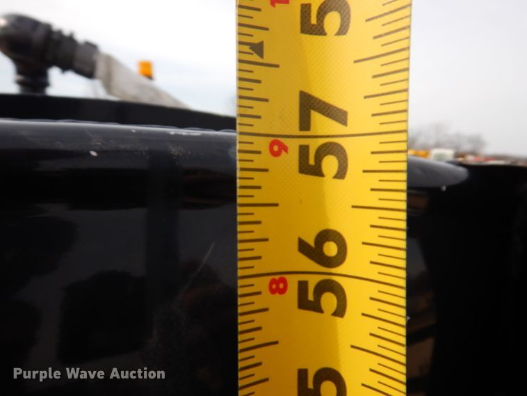 image for item IM9842 2010 International 7400  Crew Cab water truck